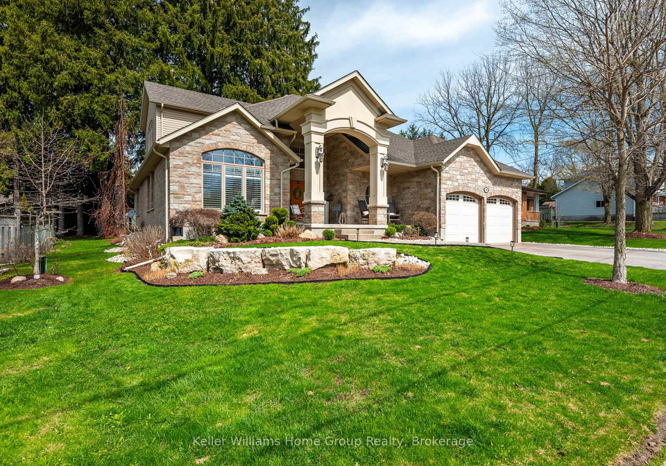 40-sophia-street-centre-wellington-ontario-x13067176