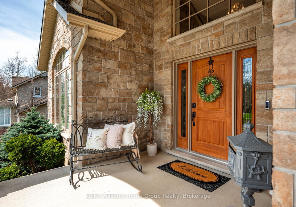 40-sophia-street-centre-wellington-ontario-x13067176