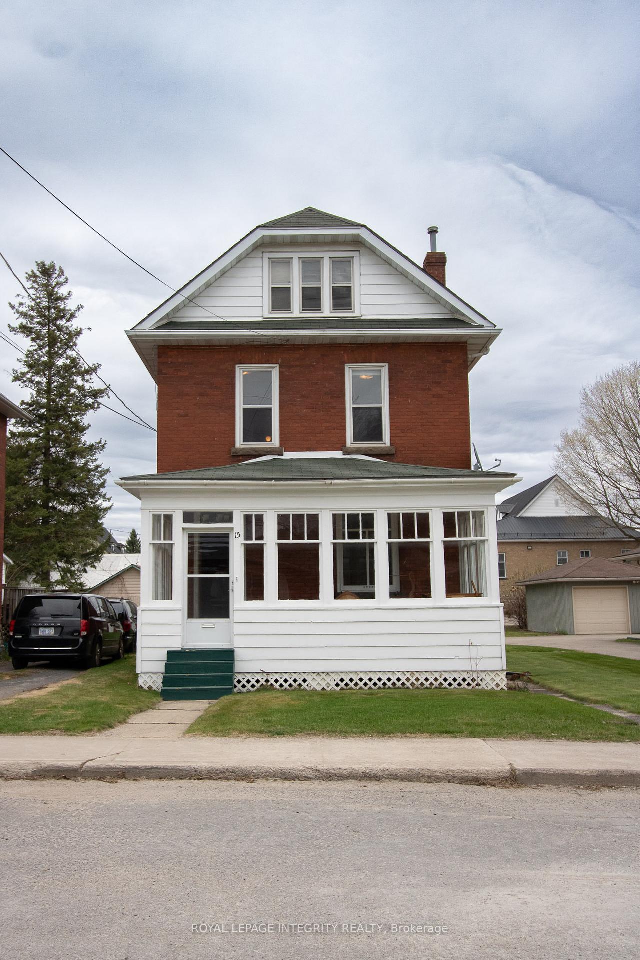 15-james-street-smiths-falls-ontario-x13067540