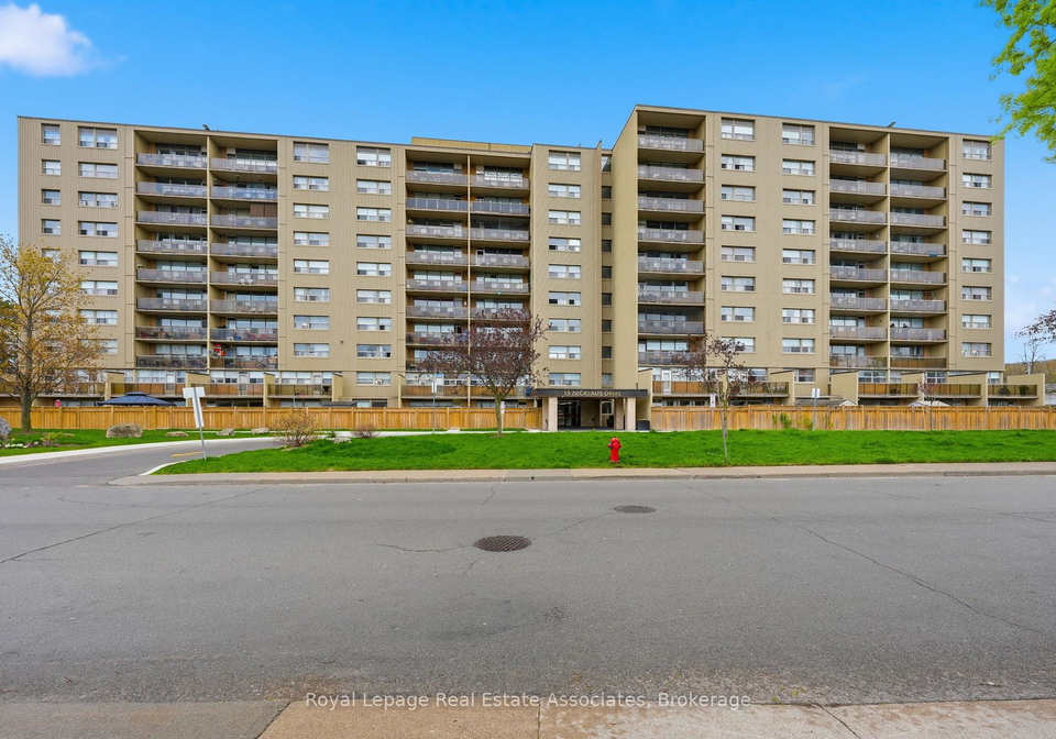 15-nicklaus-drive-hamilton-ontario-x13067554