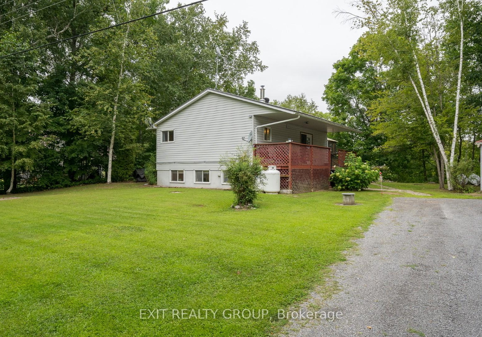 103-camp-lane-tweed-ontario-x13067776