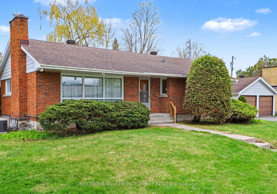 2-glenview-crescent-perth-ontario-x13067962