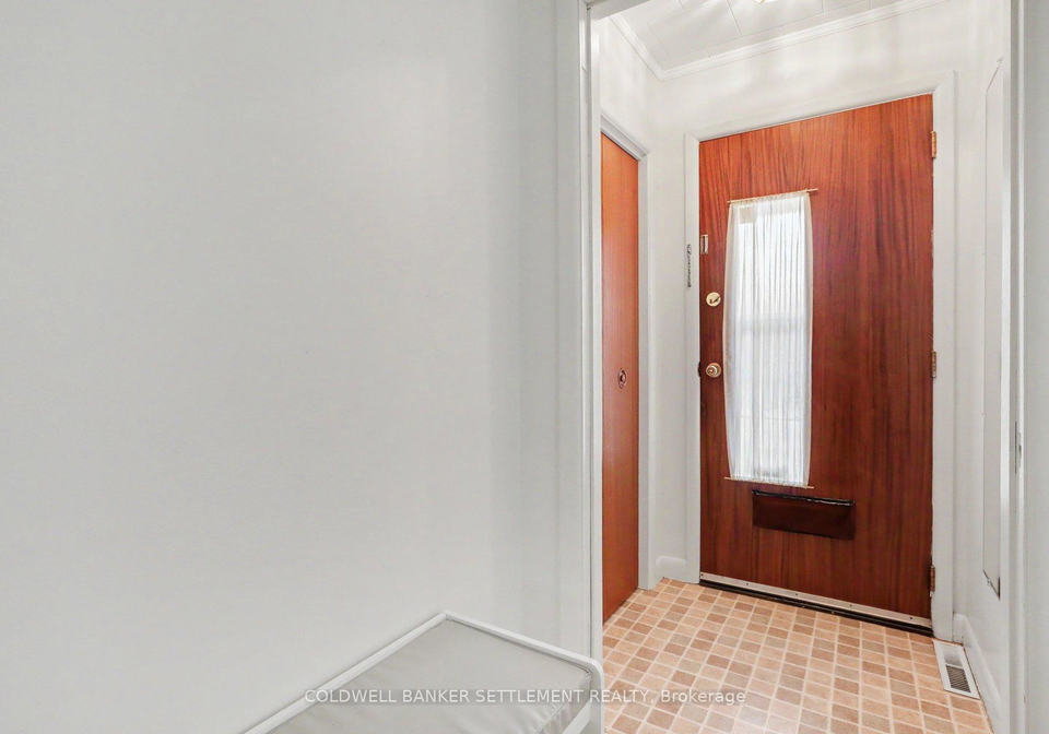 2-glenview-crescent-perth-ontario-x13067962