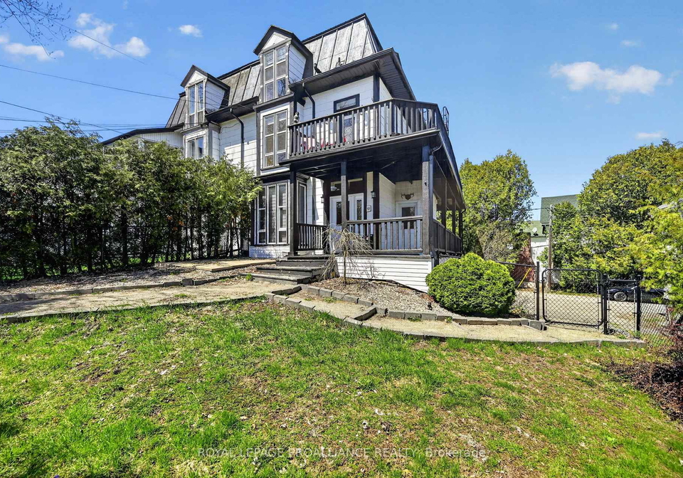 372-king-street-w-brockville-ontario-x13067992