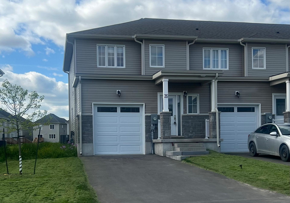35-lincoln-drive-belleville-ontario-x13068060