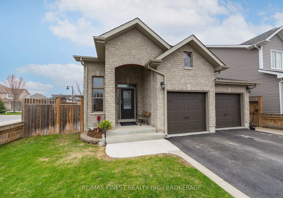 1667-crimson-crescent-kingston-ontario-x13068164