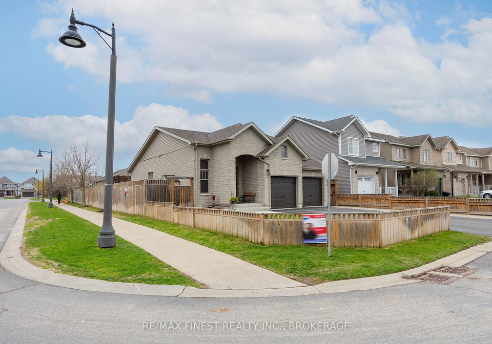 1667-crimson-crescent-kingston-ontario-x13068164
