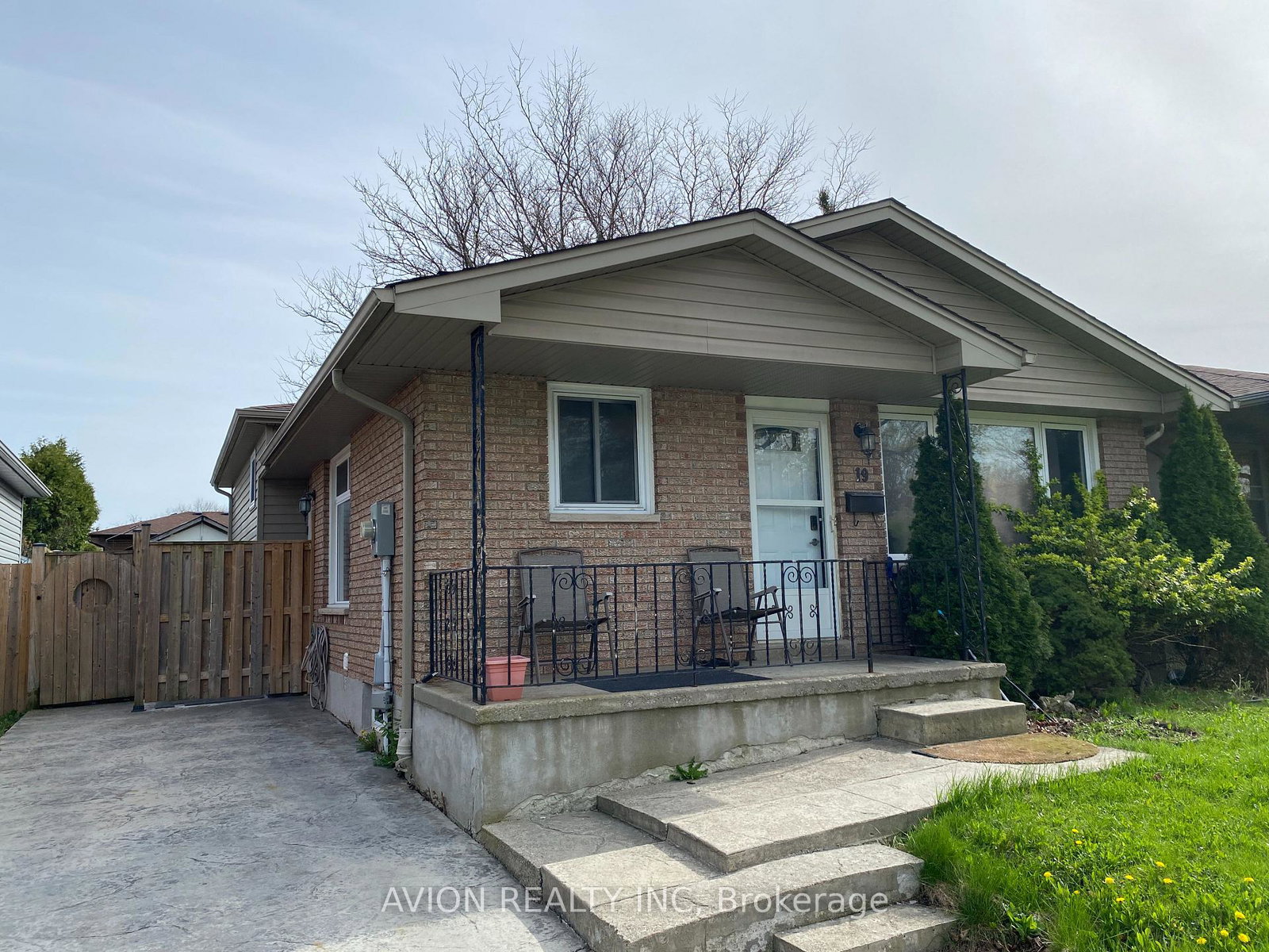 19-poplar-crescent-london-south-ontario-x13068420