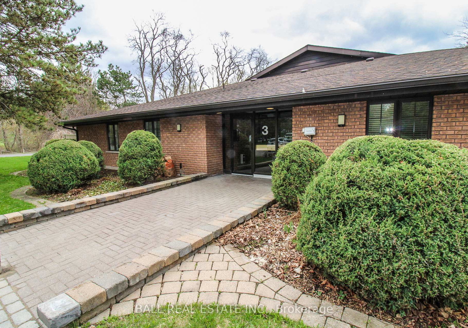 3-paddock-wood-peterborough-ontario-x13068606
