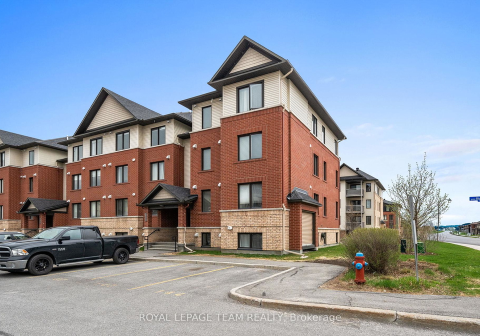 215-bluestone-private-ottawa-ontario-x13068856