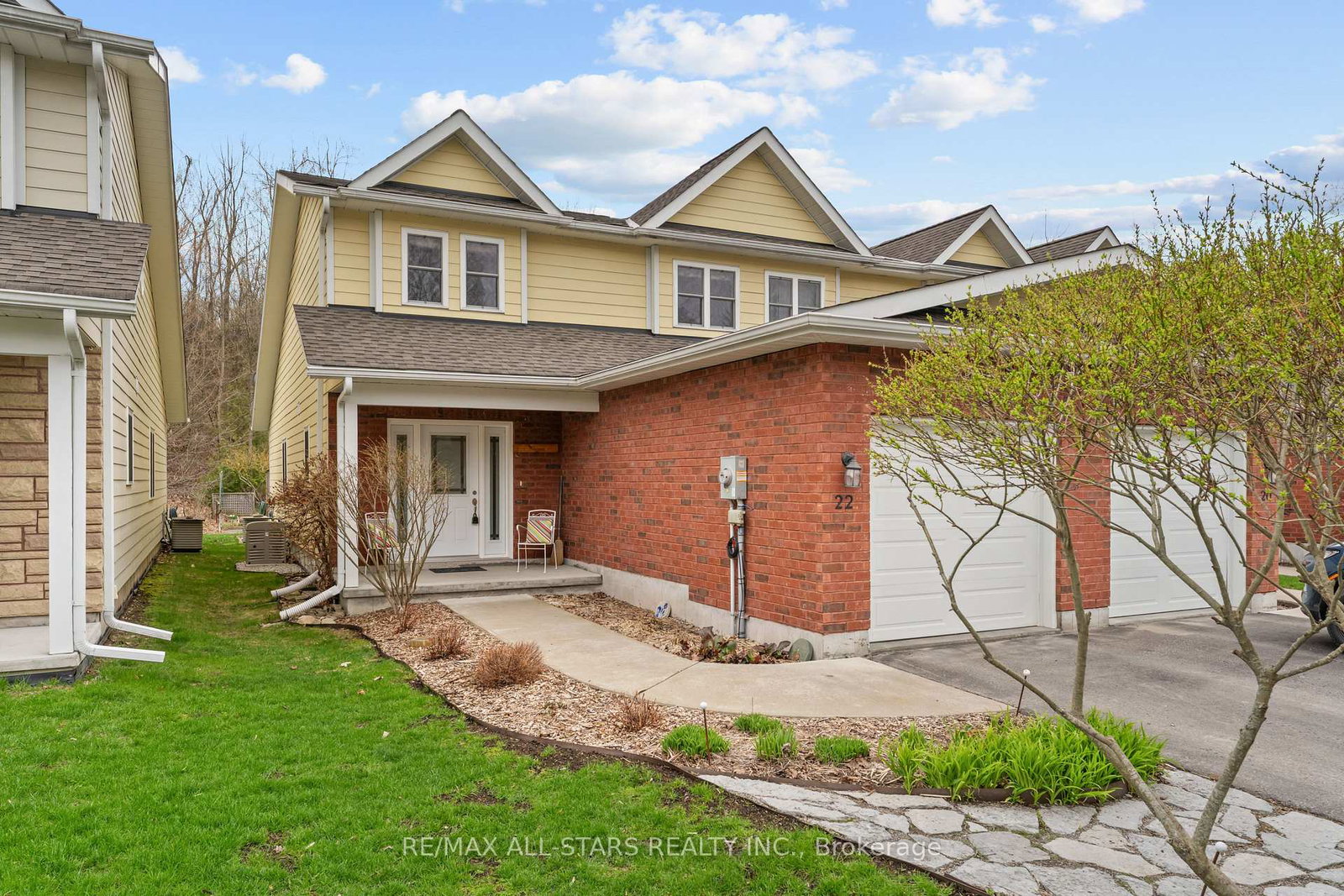 22-deane-street-kawartha-lakes-ontario-x13068880