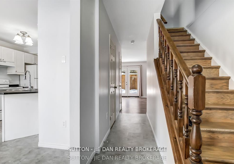 70-chapman-court-london-north-ontario-x13069038