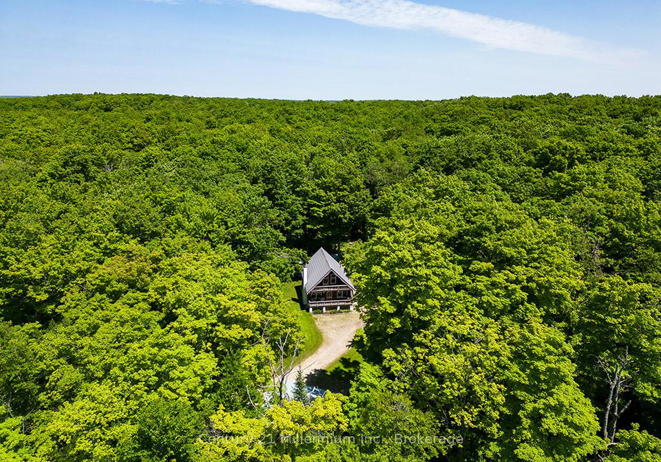 495115-grey-2-road-blue-mountains-ontario-x13069086