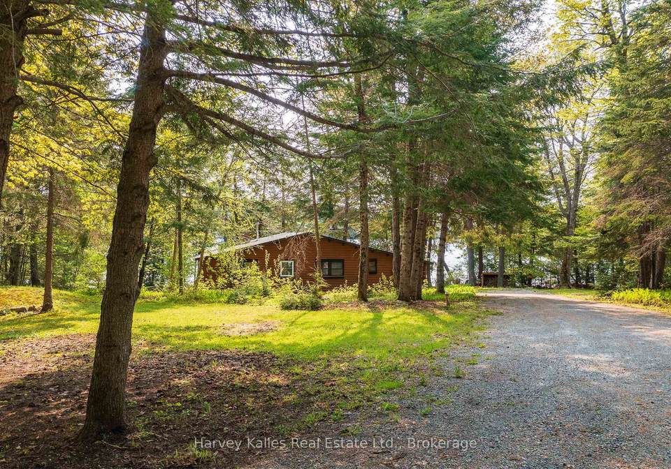 1033-scott-lane-lake-of-bays-ontario-x13069398