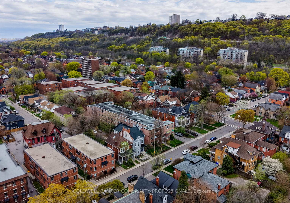 137-emerald-street-s-hamilton-ontario-x13069684