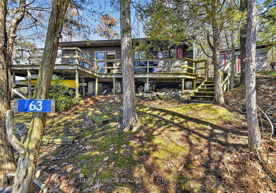 63-donaldson-bay-leeds-and-the-thousand-islands-ontario-x13069760