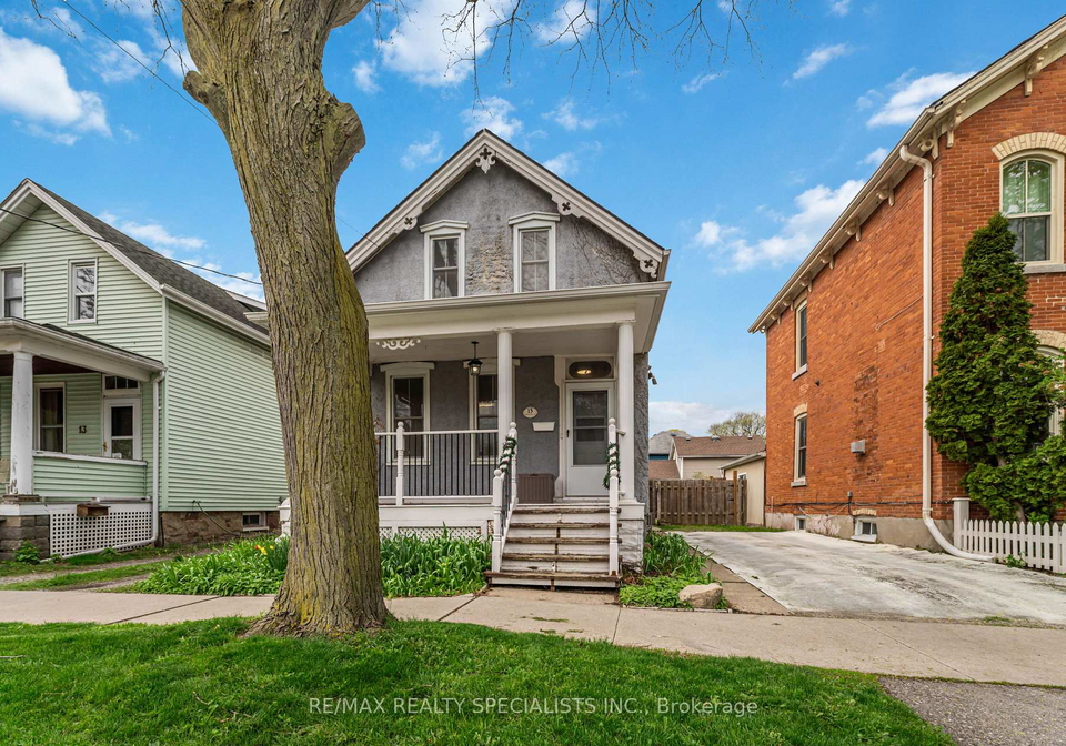 15-catherine-street-st-catharines-ontario-x13069800