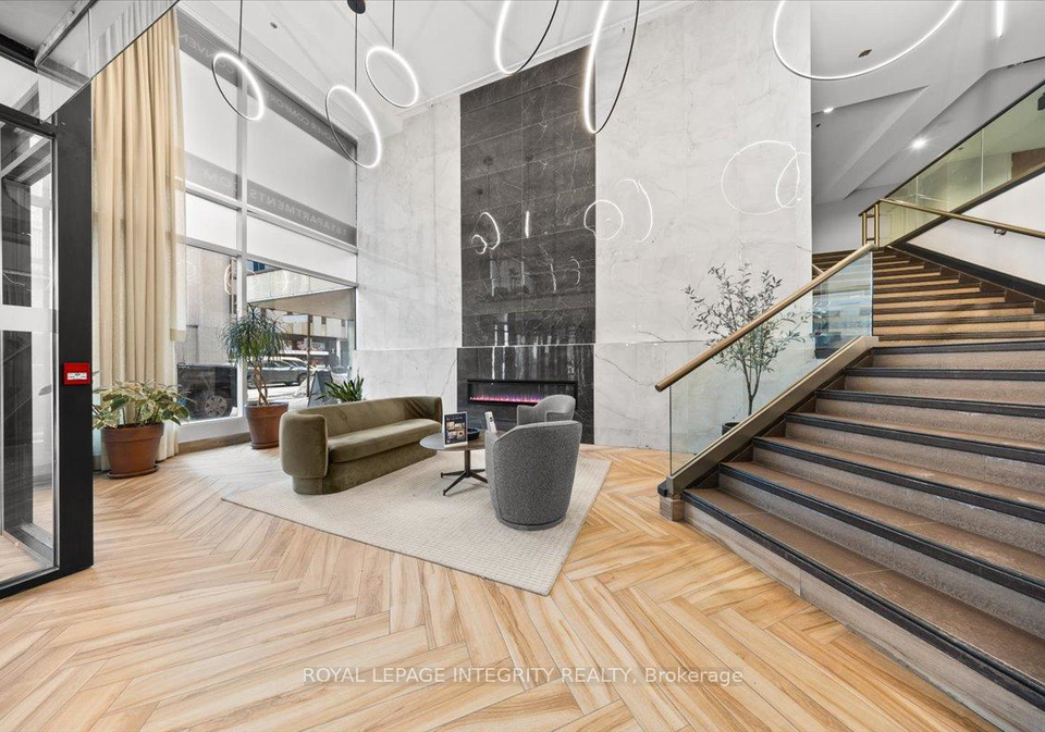 161-laurier-avenue-w-ottawa-ontario-x13069866