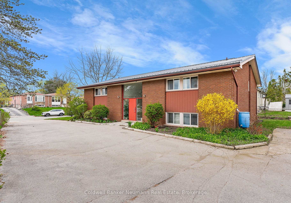 111-conroy-crescent-guelph-ontario-x13069884