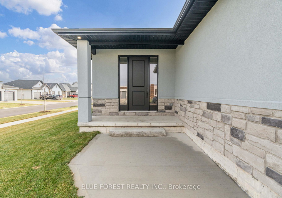 303-nancy-street-duttondunwich-ontario-x13070058