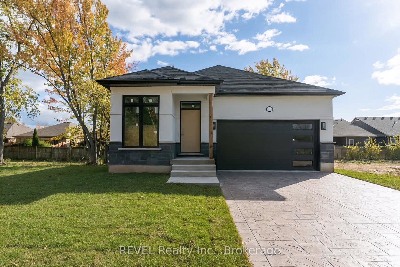 11-stickles-street-pelham-ontario-x13070076