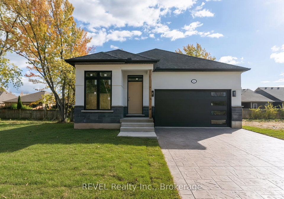 11-stickles-street-pelham-ontario-x13070076