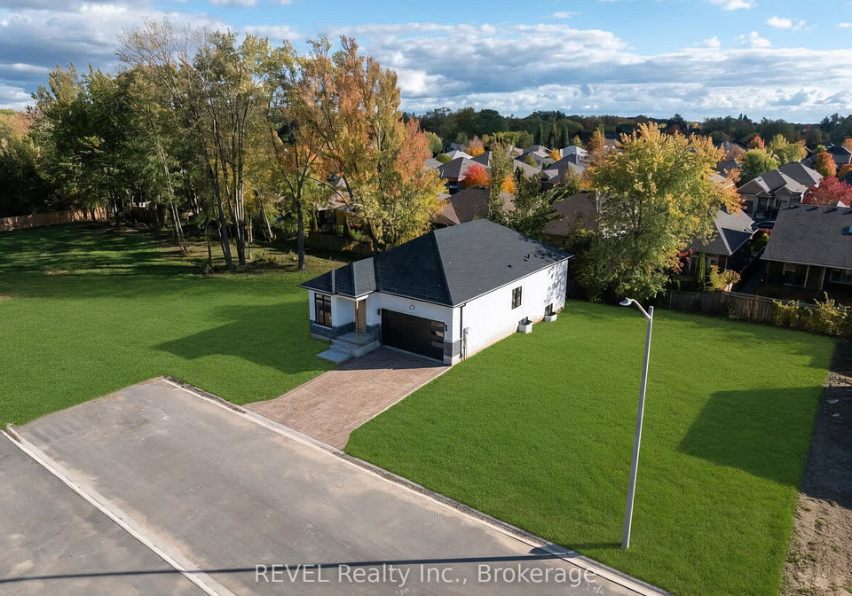 11-stickles-street-pelham-ontario-x13070076