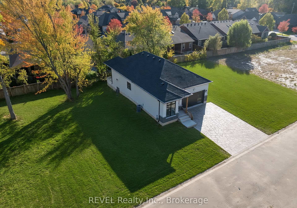 11-stickles-street-pelham-ontario-x13070076