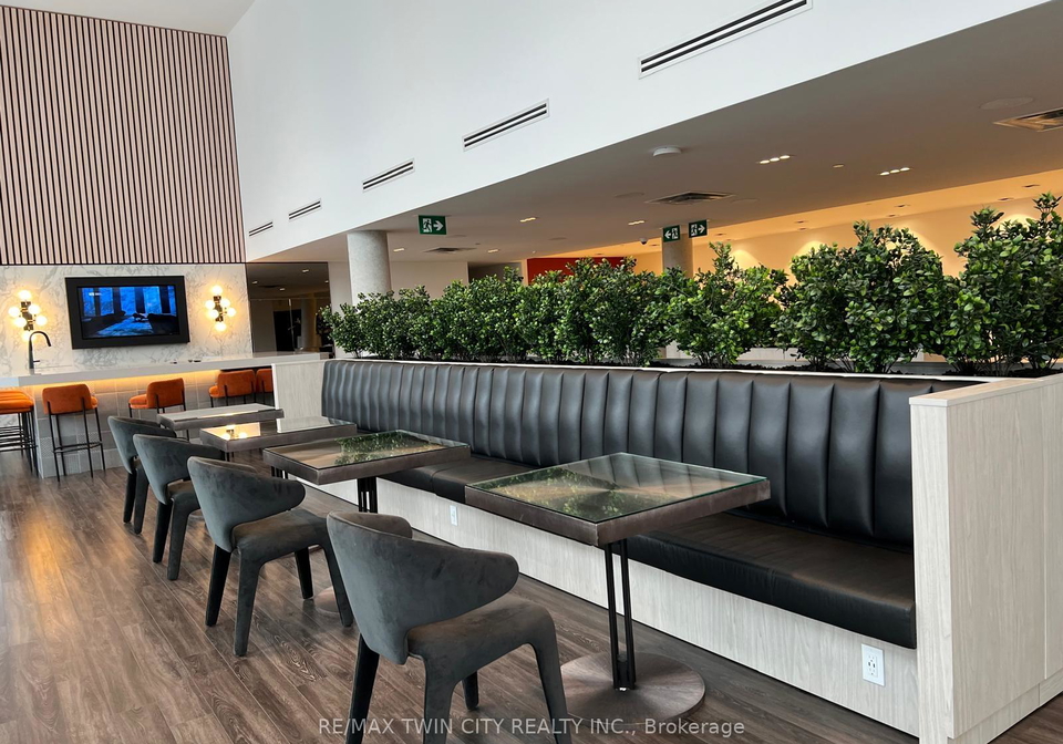 5-wellington-street-s-kitchener-ontario-x13070334