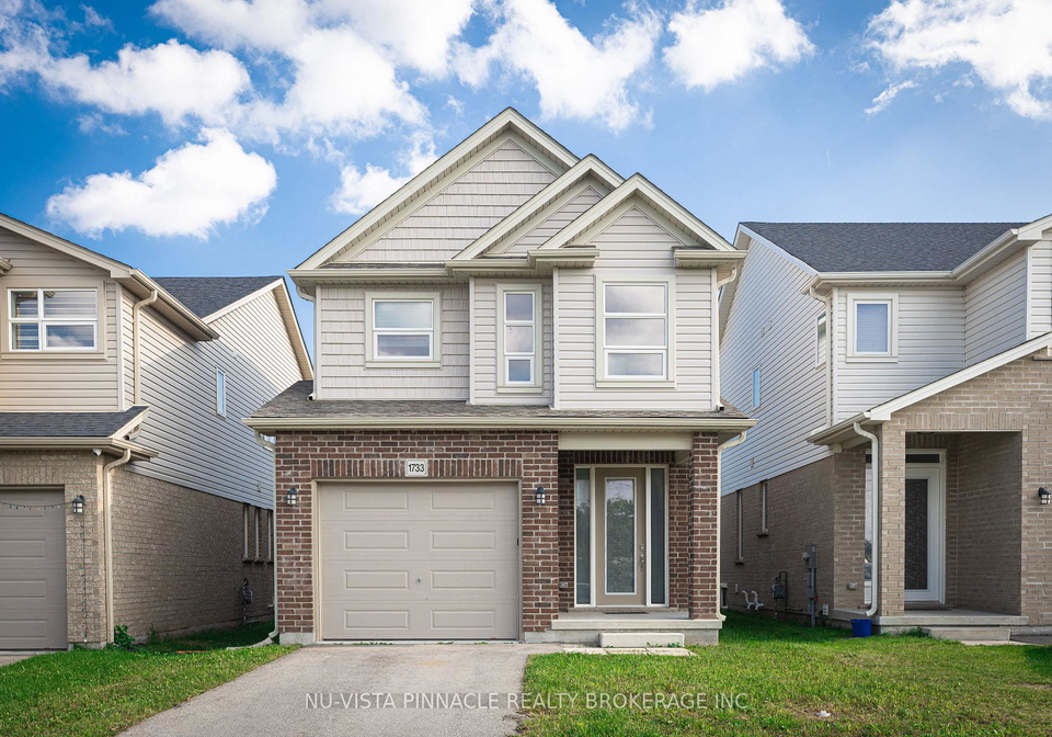 1733-ohanlan-crossing-london-north-ontario-x13070380