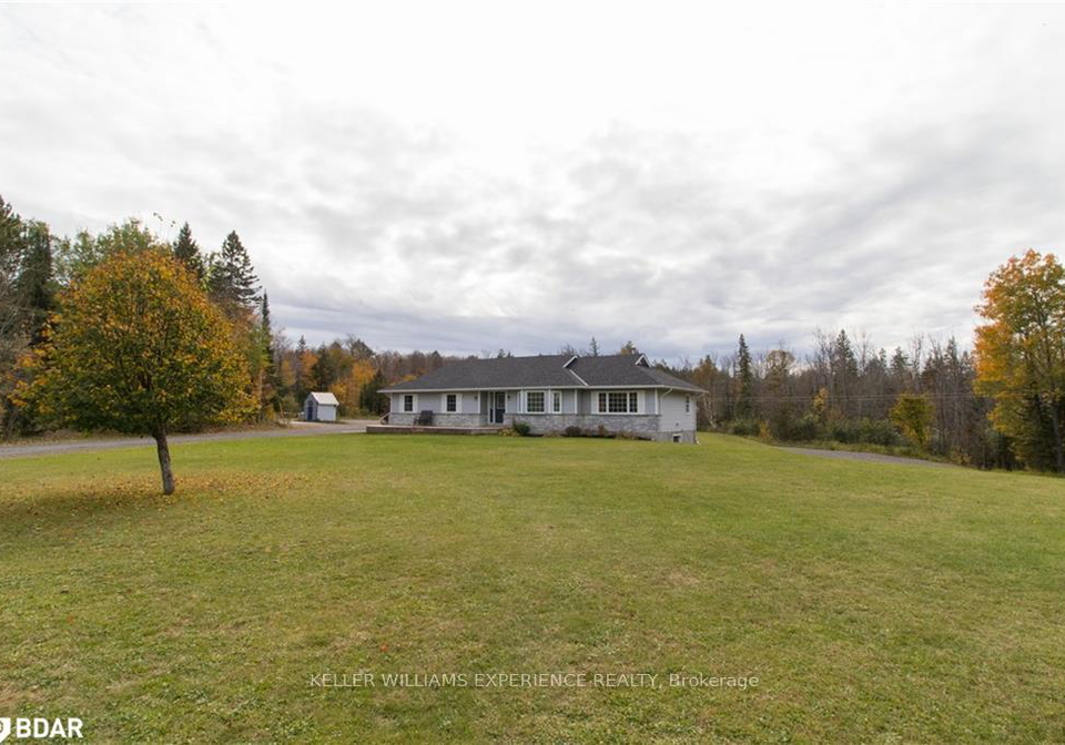 11153-522-highway-parry-sound-remote-area-ontario-x13070426