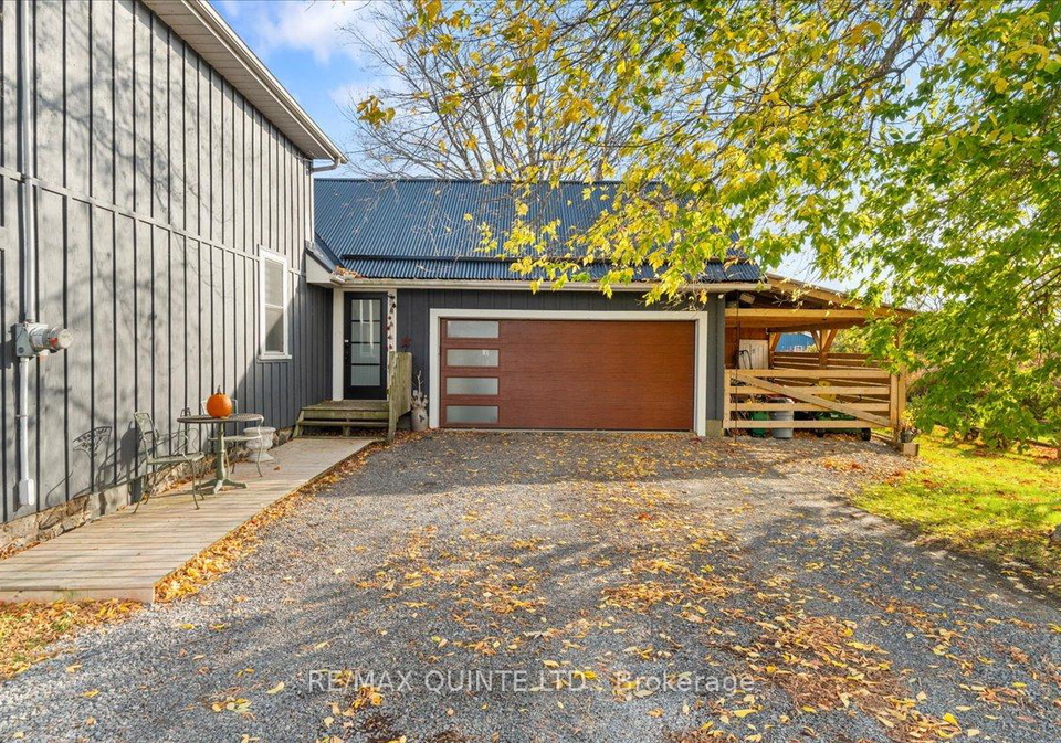 15775-loyalist-parkway-prince-edward-county-ontario-x13070760