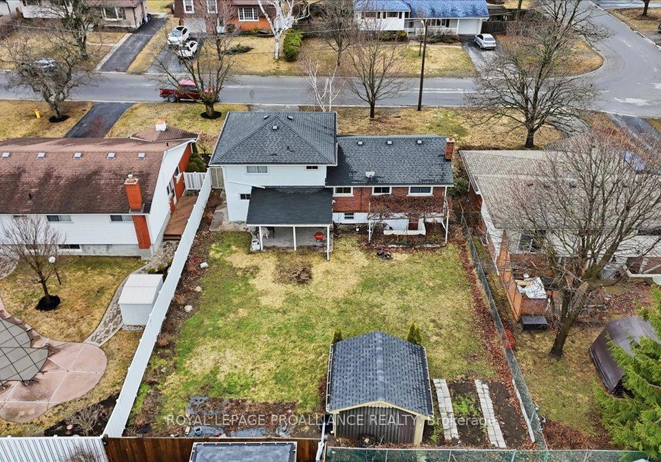 15-thorncliffe-drive-belleville-ontario-x13070804
