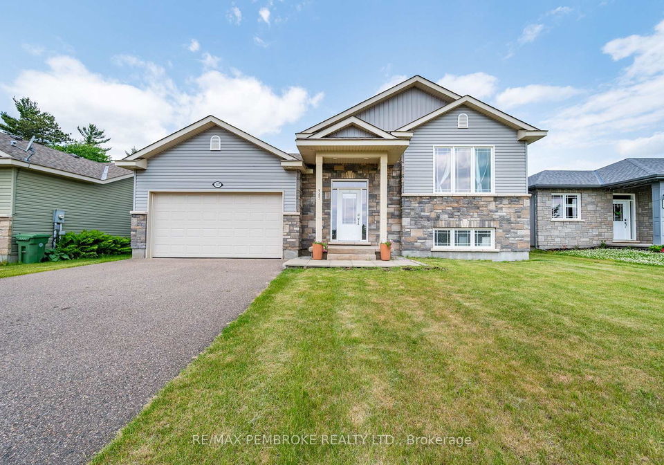 547-gardner-crescent-petawawa-ontario-x13070824