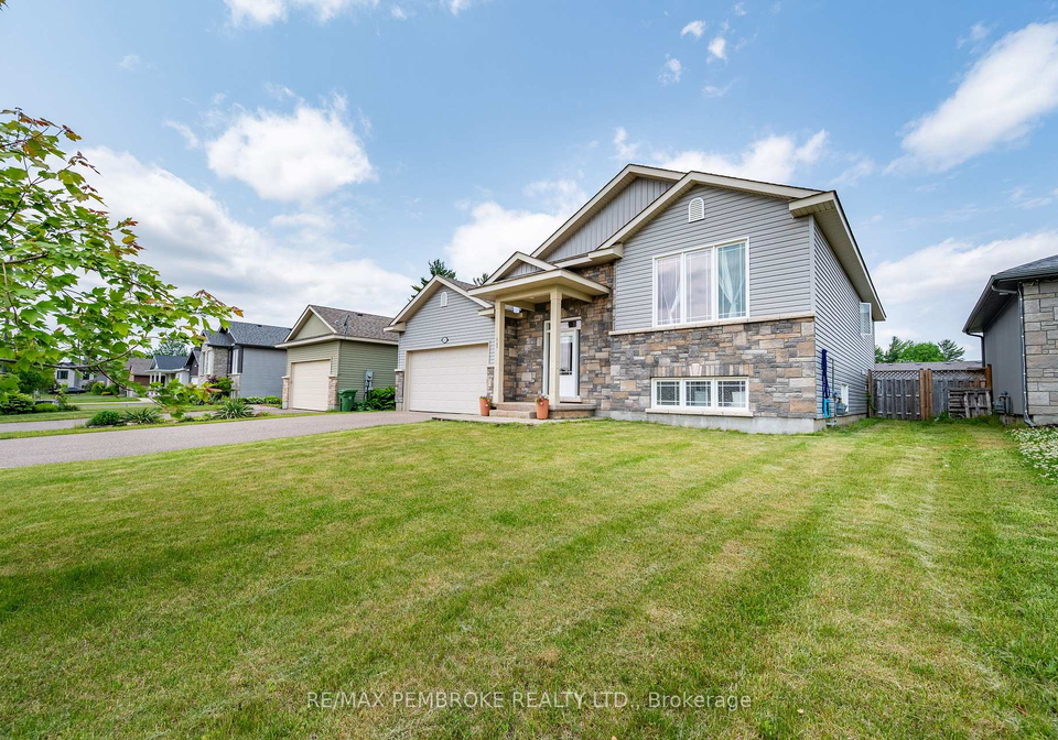 547-gardner-crescent-petawawa-ontario-x13070824