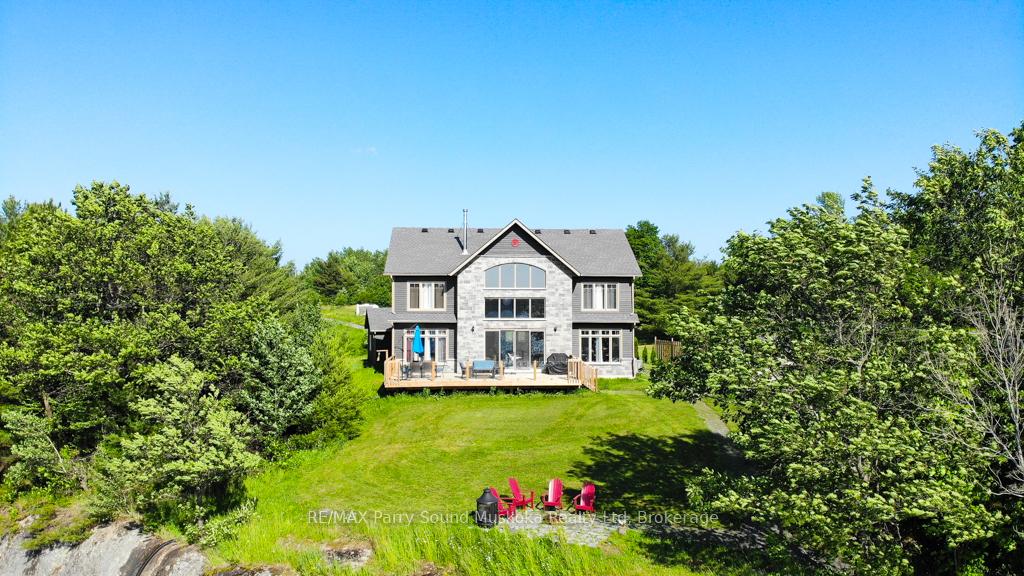 730-124-highway-mckellar-ontario-x13071232