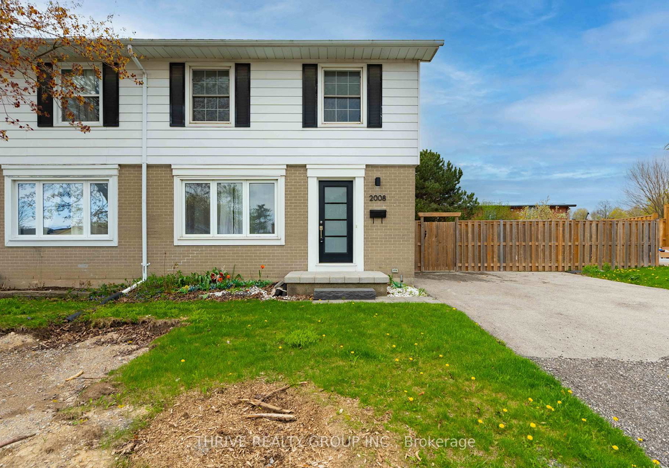 2008-royal-crescent-london-east-ontario-x13071234