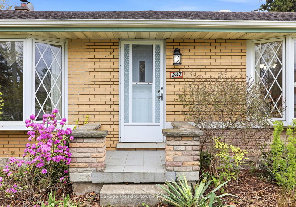 237-woodhaven-road-kitchener-ontario-x13071794