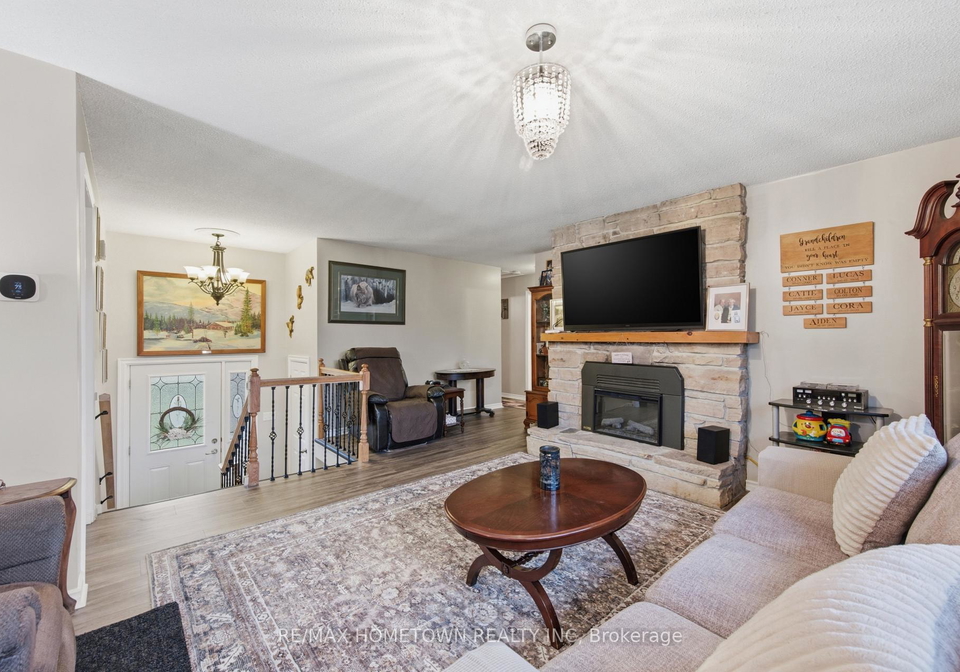 1223-eleanor-fulford-crescent-elizabethtown-kitley-ontario-x13072034