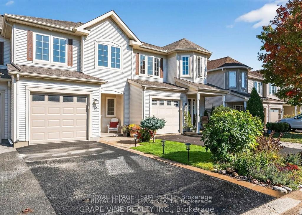 19-fieldberry-private-ottawa-ontario-x13072044
