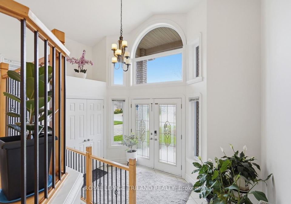 1687-seymour-crescent-london-north-ontario-x13072106