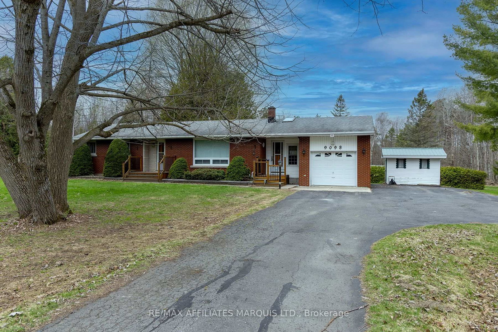 9098-county-road-44-edwardsburghcardinal-ontario-x13072196