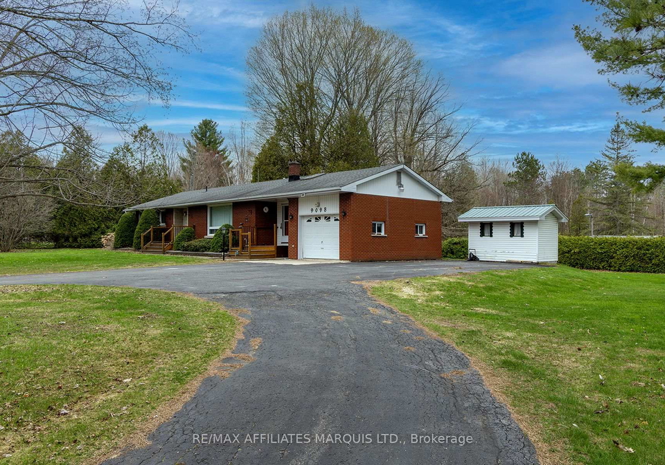 9098-county-road-44-edwardsburghcardinal-ontario-x13072196