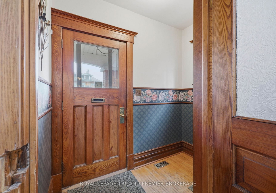 238-ridout-street-s-london-south-ontario-x13072652