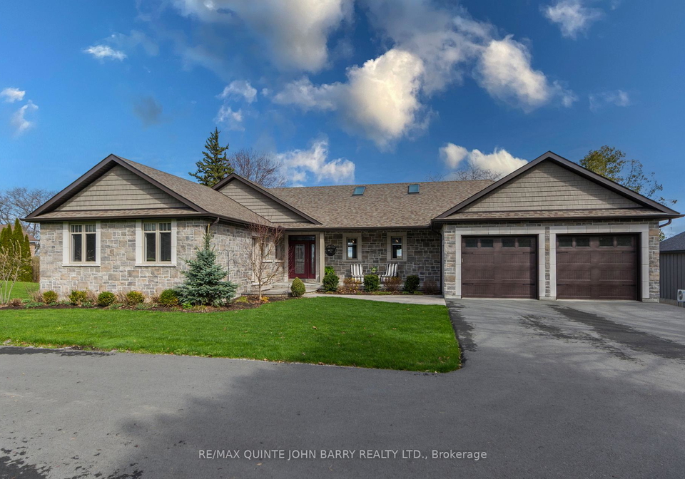 1584-county-road-3-prince-edward-county-ontario-x13073058