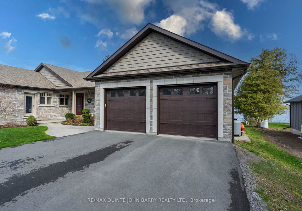 1584-county-road-3-prince-edward-county-ontario-x13073058