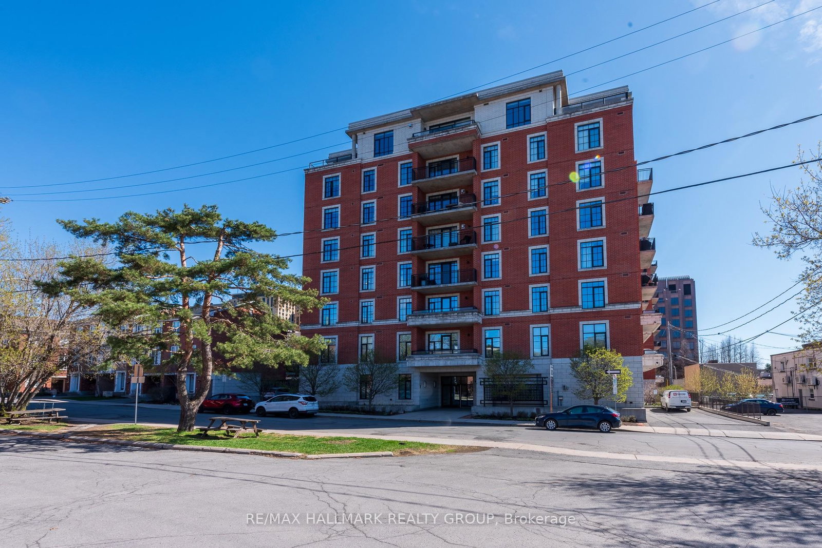 327-breezehill-avenue-s-ottawa-ontario-x13073064