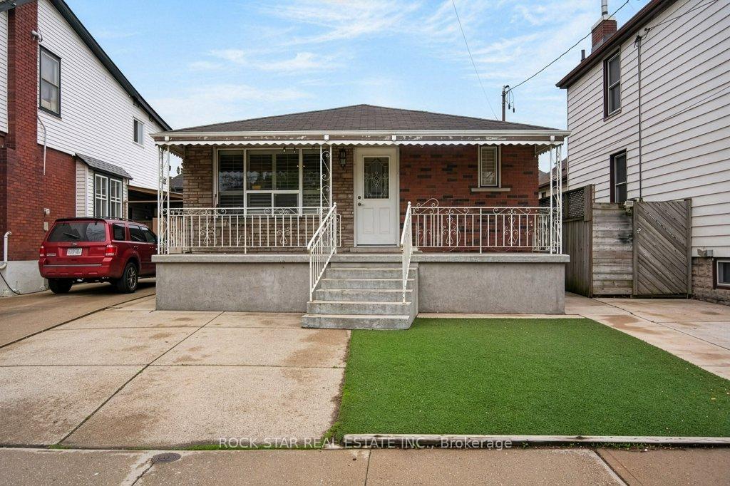 40-mayflower-avenue-hamilton-ontario-x13073220