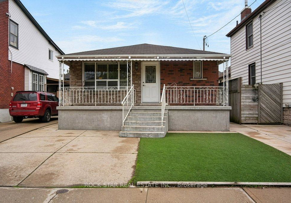 40-mayflower-avenue-hamilton-ontario-x13073220