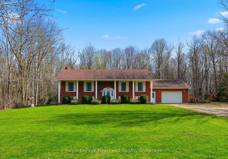 5427-highway-87-minto-ontario-x13073546